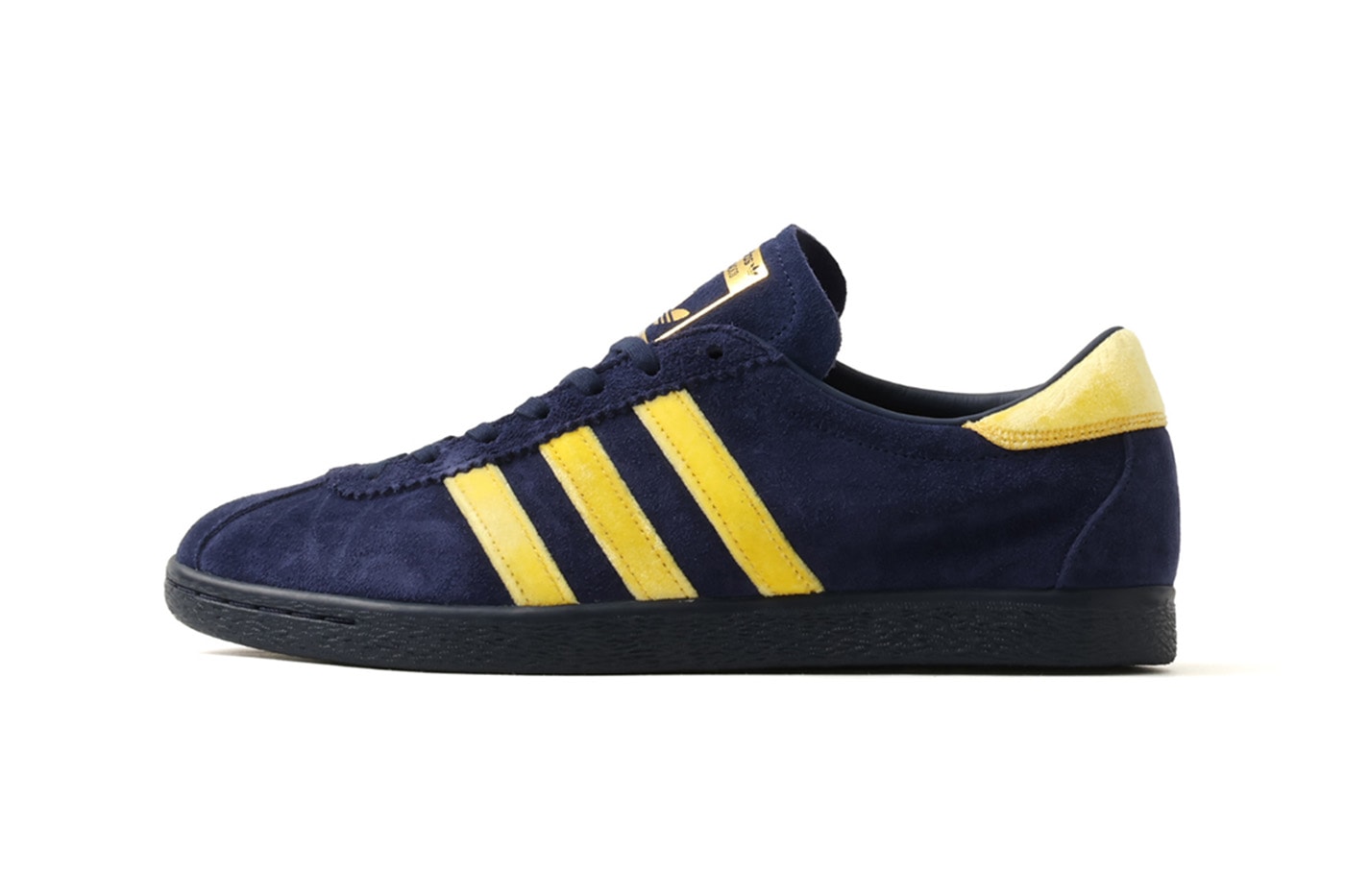 adidas Tobacco atmos lacivert KZ6431, sarı kadife şeritler