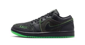 Air Jordan 1 Low Halloween yandan görünüm