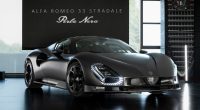 Museo Alfa Romeo'da sergilenen 33 Stradale Perla Nera