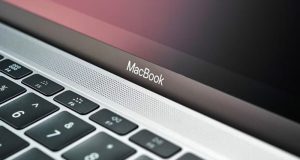 Apple MacBook Ultra söylentilerinin konusu olan MacBook klavyesi ve ekran çerçevesi