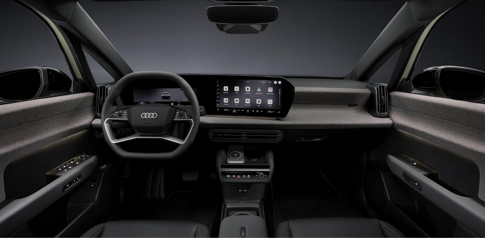 Audi A2 e-tron kokpitinde 12,8 inç ekran ve 11,9 inç dijital gösterge
