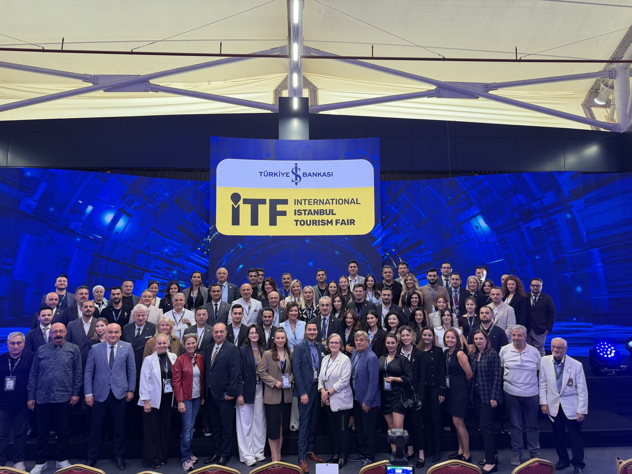 Başak Yolu projesinin tanıtıldığı Türkiye İş Bankası ITF İstanbul Turizm Fuarı sahnesinde katılımcılar