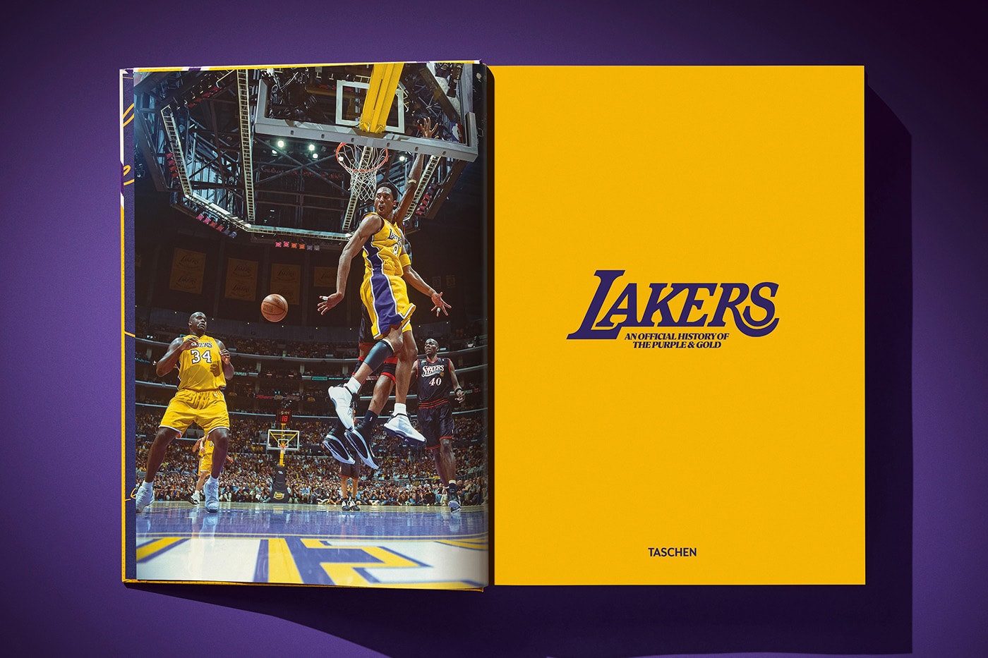 Kitabın açılış sayfasında smaç fotoğrafı ve Lakers logosu