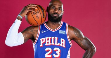 LeBron James 76ers mavisiyle