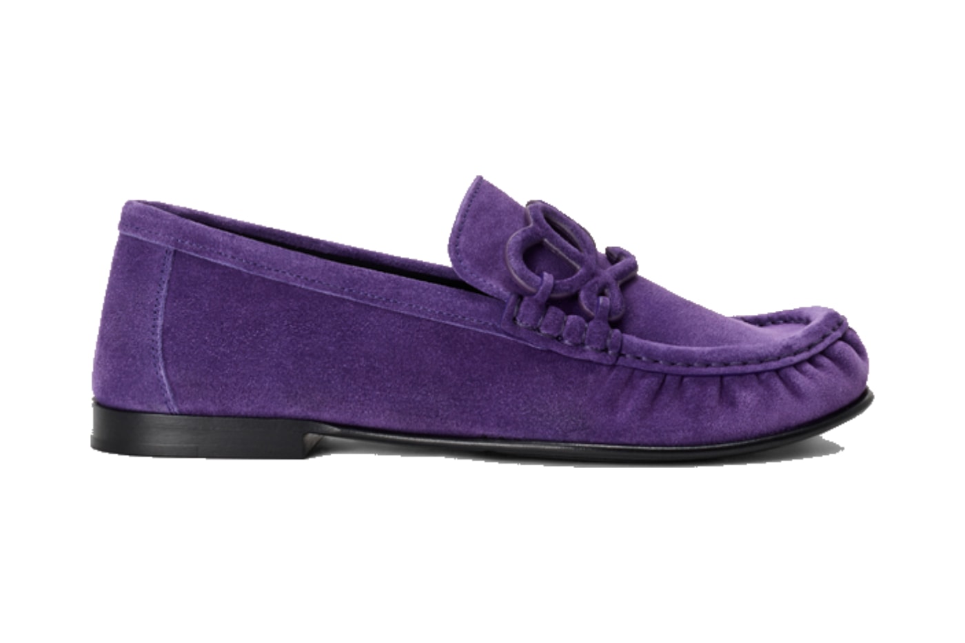 Mor süet loaferın yandan görünümü