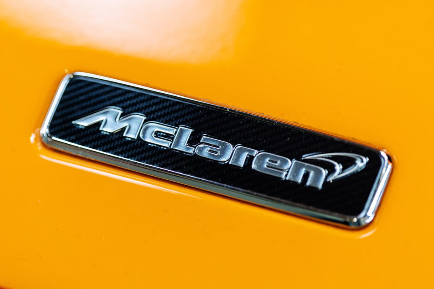 McLaren P34 süper otomobilin görünümü