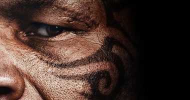 Mike Tyson belgeselinin tanıtımında boksörün yüzü ve dövmesi