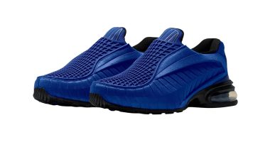 Nike Air Max Dolce Electric Blue çifti üç çeyrek açıdan