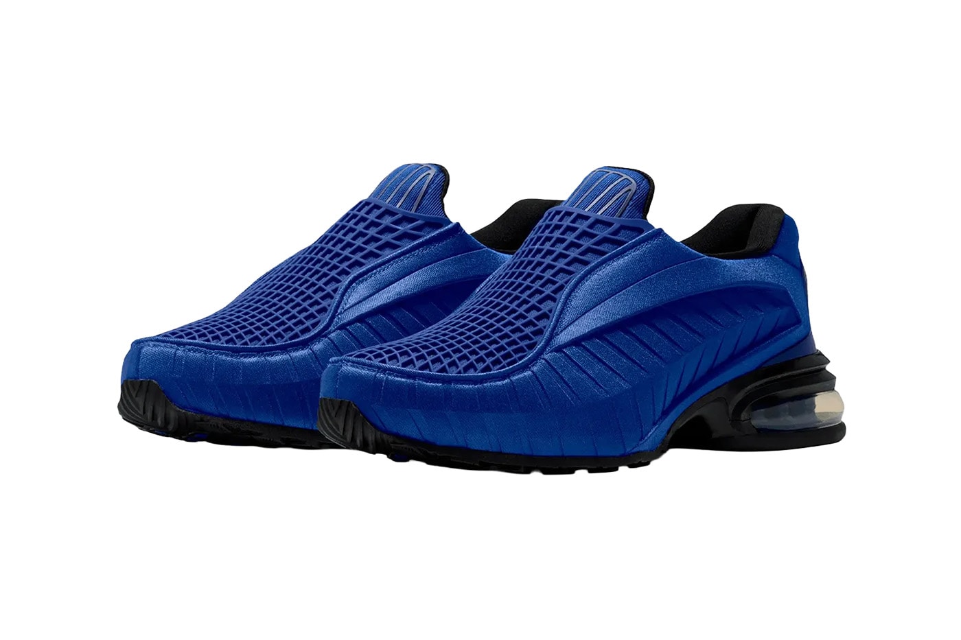 Nike Air Max Dolce Electric Blue çifti üç çeyrek açıdan