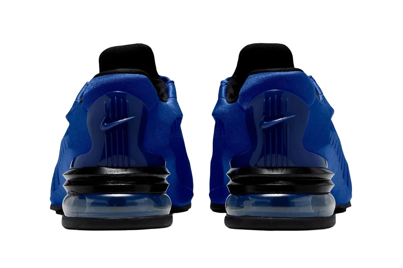 Nike Air Max Dolce arkadan, topuk ve platform