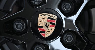 Porsche armasının jant göbeğindeki detayı
