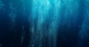 Above the Below fragmanı için karanlık derin okyanus