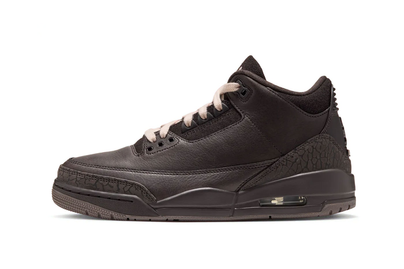 Yan profilden Air Jordan 3 Fireside