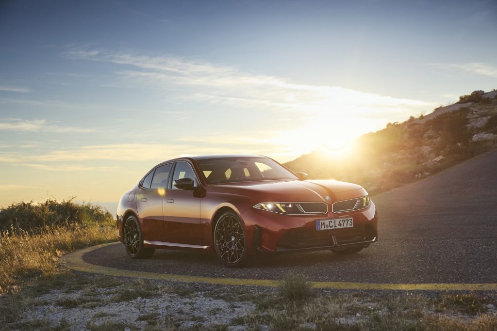 BMW 3 Serisi G50, ön çapraz, güneşe karşı