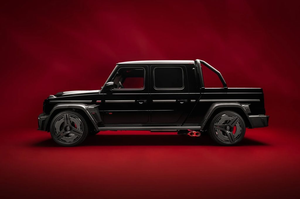 Açık yük kasalı Brabus P900 Rocket Edition yandan görünüm