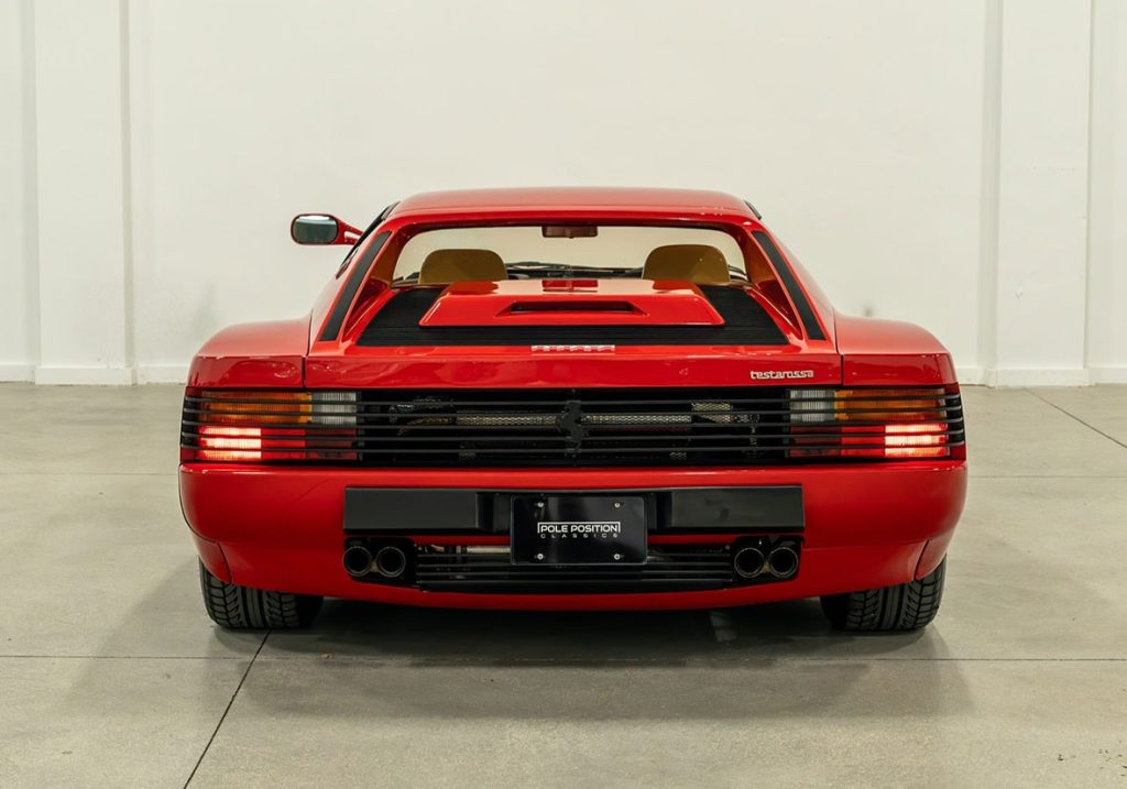 1986 Ferrari Testarossa Monospecchio arkadan görünüm