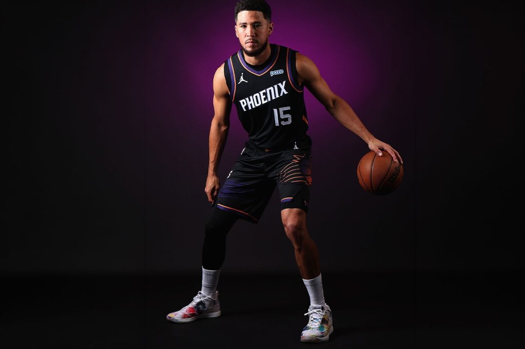 Futura x Nike Book 2: Devin Booker Phoenix Suns medya gününde