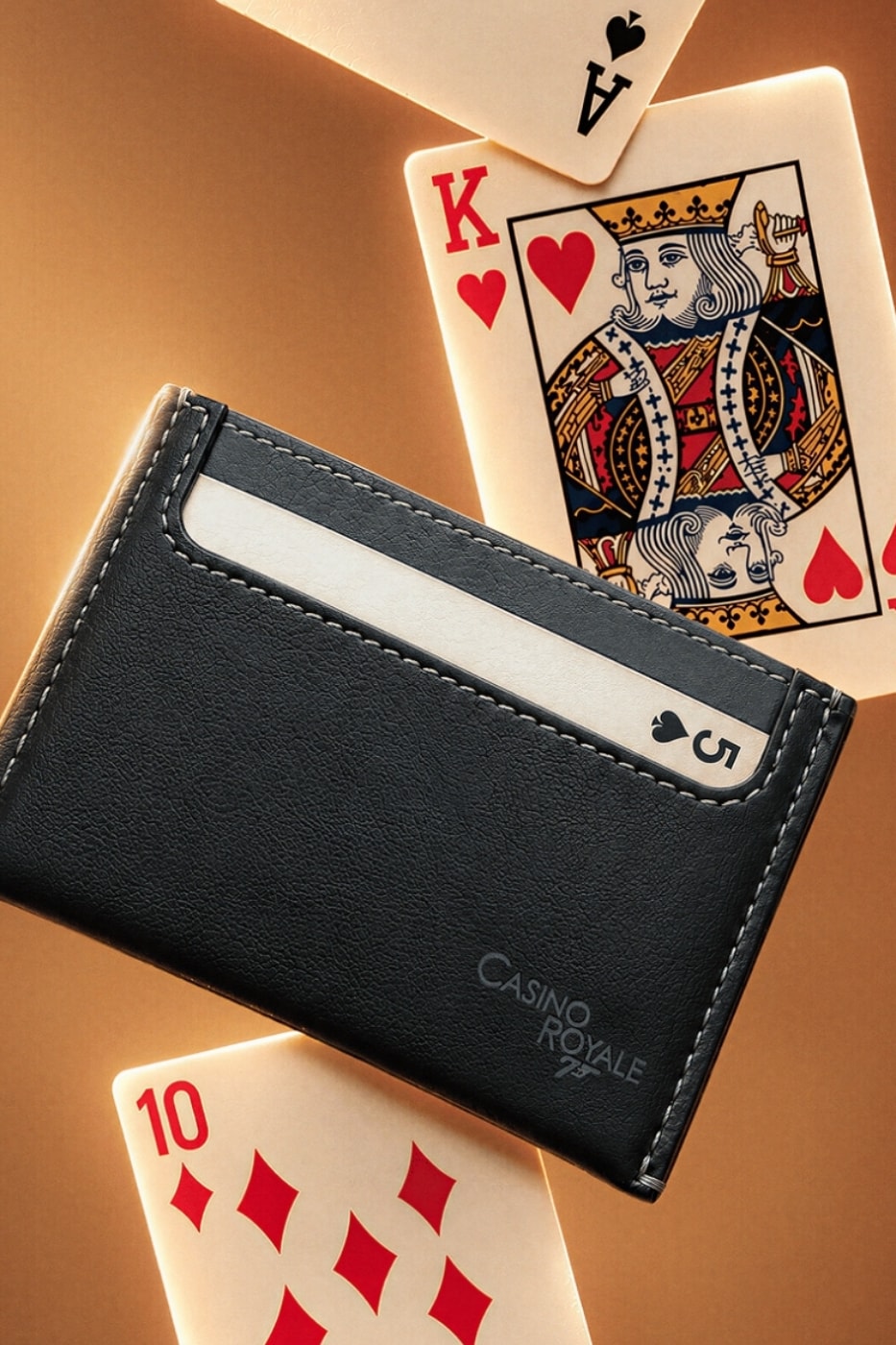 Casino Royale logolu siyah deri kartlık