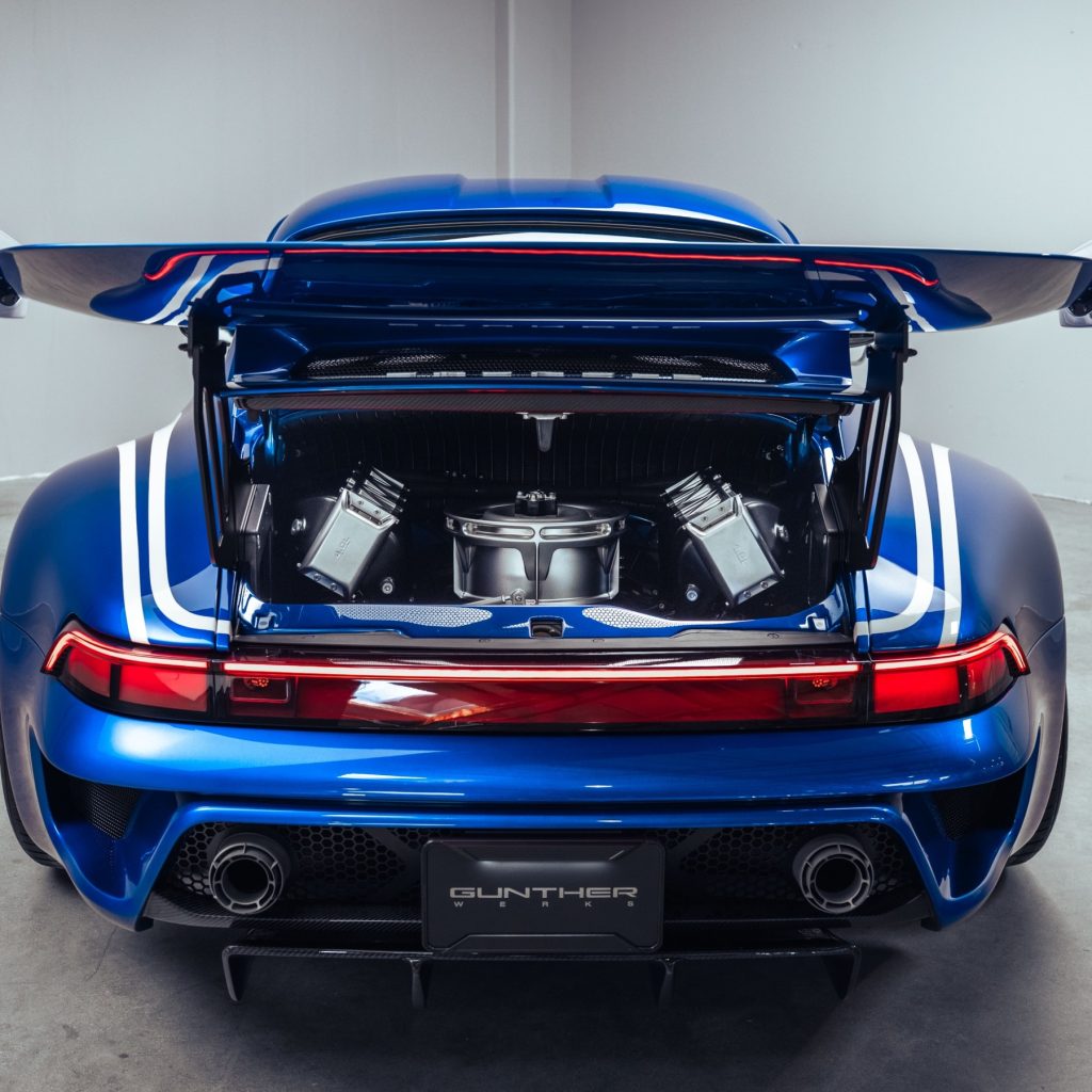 Gunther Werks Brundle motor bölmesi ve çift turbo boxer motor