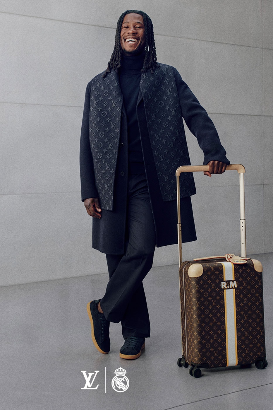 Louis Vuitton Real Madrid seyahat kıyafeti ve Monogram valiz