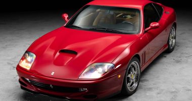 Michael Jordan’ın Rosso Barchetta renkli 1997 Ferrari 550 Maranello’su