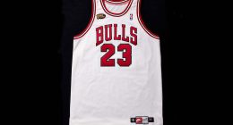 Michael Jordan forması: 1998 NBA Finalleri 3. maçta giyilen beyaz Chicago Bulls forması