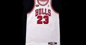 Michael Jordan forması: 1998 NBA Finalleri 3. maçta giyilen beyaz Chicago Bulls forması