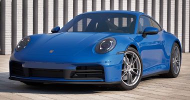 400 bin dolarlık Porsche planı: mavi Porsche 911 Carrera önden görünüm
