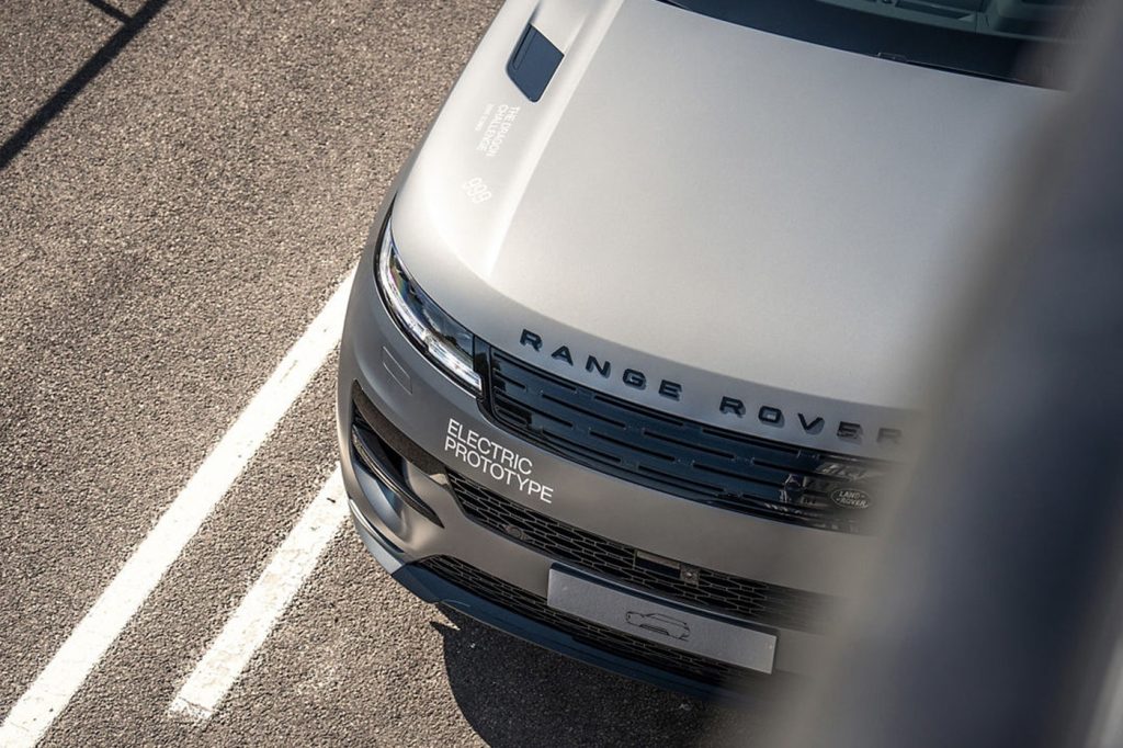 Range Rover Sport Electric ön kaputu ve ızgarası yukarıdan