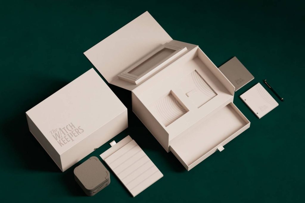 Audemars Piguet Watch Keepers alıcılarına verilen seyahat kesesi ve sertifika kutusu
