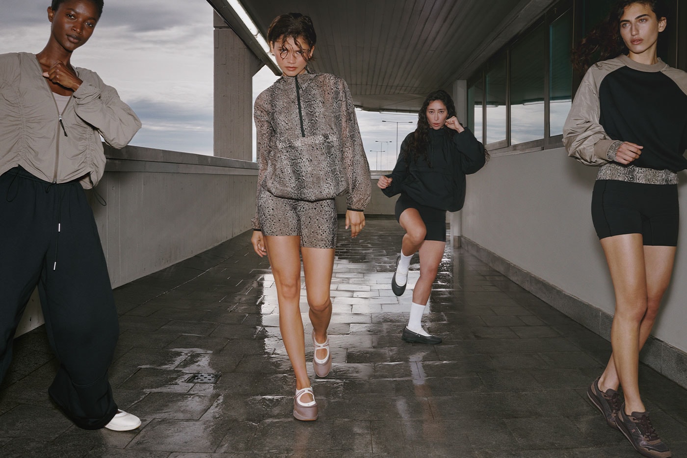Zendaya On koleksiyonu kampanyası, piton desenli parçalar